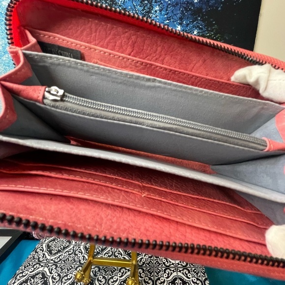 Tory Burch Pink Pebbled Leather Clutch Wallet with Logo Medallion and strap EUC - Picture 6 of 11